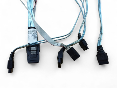 Кабель Supermicro CBL-0118L 8087 to 4 SATA cable 32/42/52/62СМ, W / 32cm SB, S, 26AWG